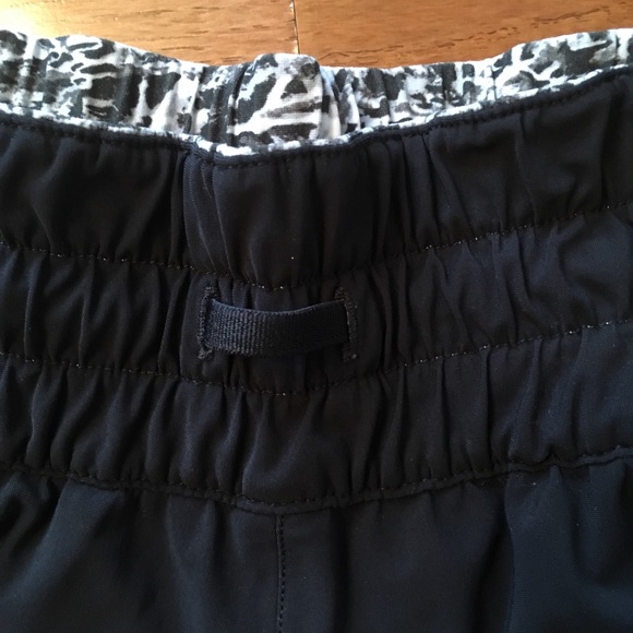 💦Lululemon Reversible Surf Short ll-Mini R… - Picture 6 of 8